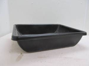 lot 21 image: oil drain pan