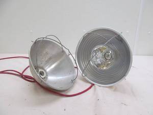 lot 30 image: heat lamps