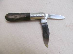 lot 40 image: Barlow pocket knife