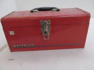 lot 174 image: waterloo tool box,tools