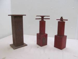 lot 184 image: screw jacks