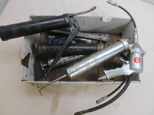 lot 90 image: Grease guns, Campbell Hausfeld power gun