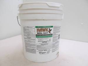 lot 100 image: Hawk meal bait
