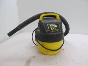 lot 104 image: Stanley shop vac