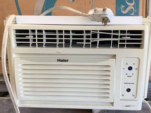 lot 32 image: Haier 5200 BTU Air Conditioner