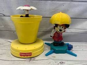 lot 22 image: Vintage Hard to Find Sprinklers