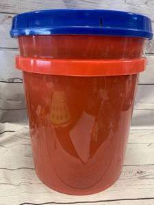 lot 27 image: New 5 Gallon Bucket of Liquid Tide Laundry Detergent