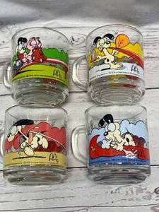 lot 29 image: 1978 & 1980 McDonalds Garfield Glasses