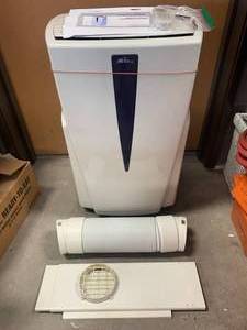 lot 69 image: Royal Sovereign ARP-1008 Portable Air Conditioner (works great)