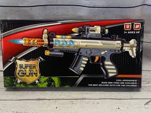 lot 101 image: New in Box Toy Gun