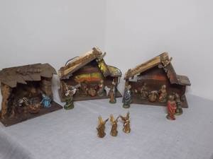 lot 7 image: 3-Nativity Sets (Italy)