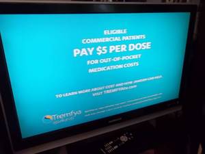 lot 40 image: 32 Magnavox TV With Remote