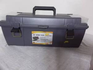 lot 46 image: Tool Box New