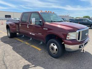 lot 5 image: 2006 Ford F-350 Lariat Powerstroke 4x4