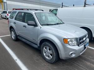 lot 13 image: 2008 Ford Escape XLS FWD...LOW MILES