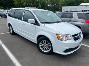 lot 14 image: 2014 Dodge Grand Caravan SXT