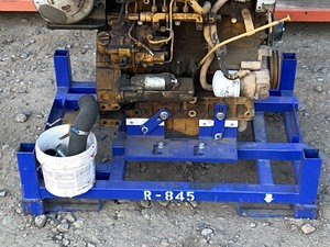 Caterpillar C3-3B Skid-Loader Engine