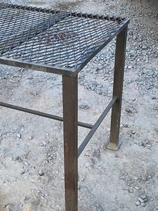 Solid-Steel Mesh-Top Work Table