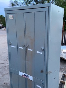 8-Place Locker Section
