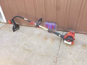 Craftsman 4 cycle weed trimmer. Tested & works. Like new. As shown.