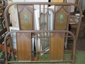 lot 221 image: Metal Bed Frame 53 Wide Head & Fo...