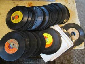 lot 329 image: Large Lot of 45s, Various Artists,...