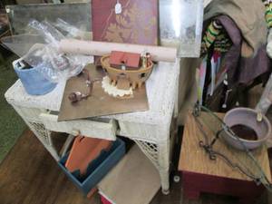 lot 366 image: Wicker Dresser 31 X 18 X 30) Ho...