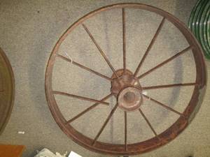 lot 473 image: Large Single Vintage Wheel See Pho...