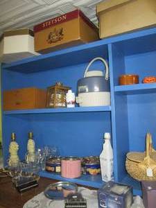 lot 493 image: Entire Contents of Shelves (3) Hat ...