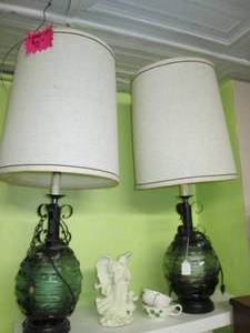 lot 498 image: (2) Matching Lamps Set & Home Dco...