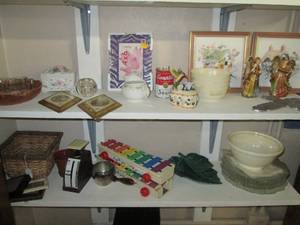 lot 504 image: Content of (2) Shelves (Home Dcor...