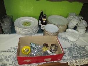 lot 520 image: Large Lot of Dishes Great Shape S...