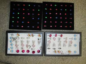 lot 535 image: (3) Containers of Costume Jewelry (...