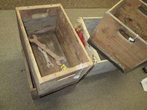 lot 536 image: (4) Wood Crates & A Few Vintage Han...