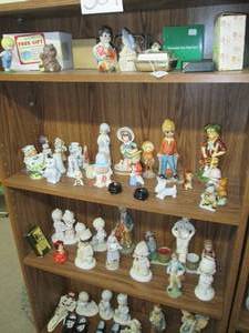 lot 540 image: Large Lot of Collectible Home Dco...
