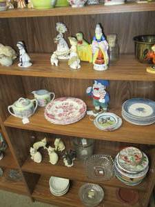 lot 542 image: Large Lot of Vintage Kitchen Plates...