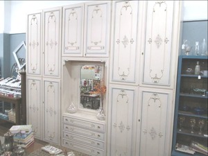 lot 7 image: Gorgeous Antique Multi-Section Dresser Pictures Do Not Do This Piece Justice(9 X 9...