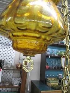 lot 590 image: Vintage Hanging Lamp