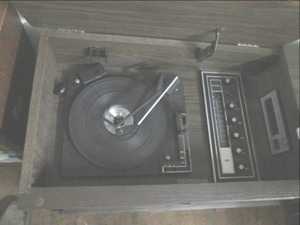 lot 14 image: Cornado Vintage Turntable & 8 Track...