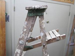 lot 40 image: Antique Wood 6 Ladder ...