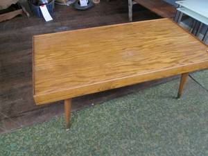 lot 60 image: Vintage Coffee Table 41.5 X 22.5 ...