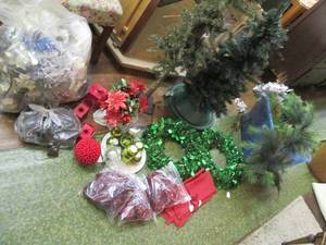 lot 61 image: Huge Lot of Christmas Items See Ph...