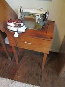 lot 69 image: New Home Vintage Sewing Machine In ...
