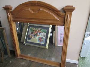 lot 114 image: Oak Framed Mirror 50.5 X 51 (Reta...
