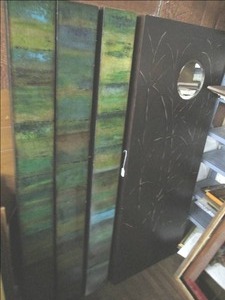 lot 122 image: Harvest Moon Wall Hanging & 3 Addit...