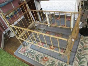 lot 155 image: Wood Crib RM#4...