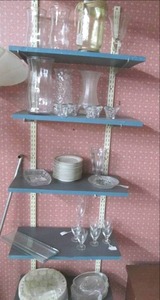 lot 172 image: Contents of Shelves (Glass Dcor, ...