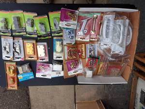 Assorted Cabinet Hardware