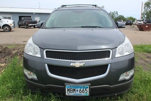 lot 5570 image: 2011 Chevrolet Traverse LT - 2 Owners -
