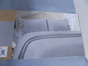 New 4 Piece Queen Ruffled Sheet Set